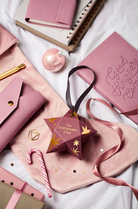 For the woman who’s been your rock, give the gift of stationery and treat them to something special this festive season with our range of personalised Christmas gifts for her. From personalised 2022 life planners to beautiful desk accessories, we’ve plenty of luxury gift ideas to help them start the year afresh, filled with optimism and positivity. Need it gift-wrapped and sent straight to them? Select gift-wrapping and we can send it ready to be unwrapped and enjoyed! Gifts For Planners, Luxury Christmas Gift Wrapping, Diy Christmas Gift Wrap, Luxury Gift Ideas For Women, Cricut Gift Ideas Christmas, Christmas Packaging Design, New Year Gift Ideas, Gifts Ideas For Women, Chocolate Christmas Gifts