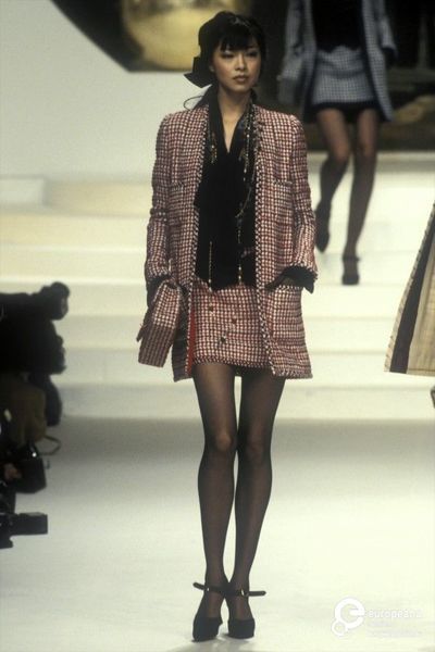 Chanel 1994, 90s Chanel, Chanel Runway, Chanel Outfit, Vintage Runway, Runway Outfits, Chanel Designer, Fashion Chanel, Outfit 90s