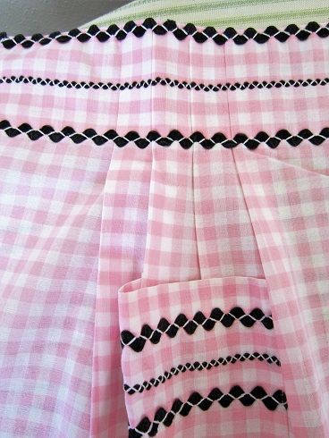 Miss Abigail's Hope Chest: A Peek Inside: Vintage Ric-Rac Gingham Apron Gingham Apron, Chicken Scratch Embroidery, Neck Designs For Suits, Couture Sewing Techniques, Sewing Aprons, Chicken Scratch, Sewing Stitches, Hand Embroidery Design Patterns, Ric Rac