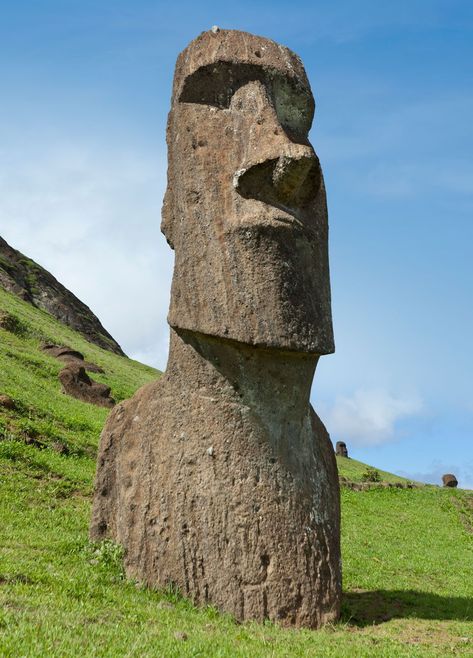 Polynesian culture | History, People, Religion, Traditions, & Facts | Britannica Ancient Monuments, Buddhist Symbols, Māori Culture, Polynesian Culture, Pacific Islands, Easter Island, Sacred Places, Jolie Photo, Cairns