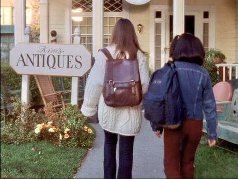 Gilmore Girls, Halloween, Walking, Stars, Stars Hollow