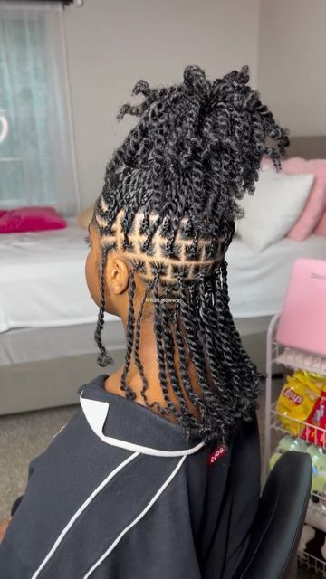 Twists And Beads, Twists Hairstyles For Black Women, Twist Black Women, Juicy Twists, Twist Hairstyles For Black Women, Rope Twists, Short Hair Twist Styles, Nursing Goals, Faux Loc