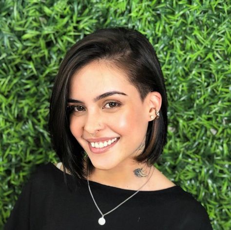 A-Line Bob with Side Undercut Short Bob With Undercut, Undercut Bob Haircut, Medium Fine Hair, Shaved Bob, A Line Haircut, Bob Ideas, Undercut Bob, Medium Length Bobs, Shaved Side Hairstyles