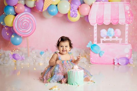 2 Sweet Photoshoot Ideas, Sweet One First Birthday Pictures, Candy Land Theme Photoshoot, Two Sweet Party 2nd Birthday Photoshoot, Candyland Photoshoot Ideas, Two Sweet Photoshoot, Two Sweet Photoshoot Ideas, Baby Theme Photoshoot, Candyland Photoshoot