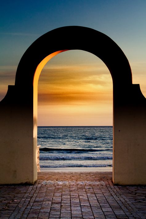 Verona, Sperlonga Italy, Magic Places, Personal Aesthetic, Beautiful Spaces, Beautiful Doors, A Quote, Belle Photo, Dream Vacations