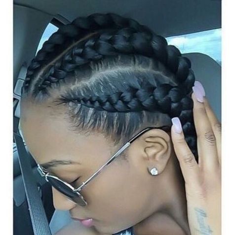 Jumbo Cornrow Braids Are A Thing - Check Out 12 Women Rocking Out To This Traditional Style - Black Hair Information Protective Cornrows, Corn Roll Hair Styles, Jumbo Cornrows, Corn Row, Diva Hair, Cornrows Styles, Brown Ombre Hair, Short Box Braids, Hairstyles Pictures