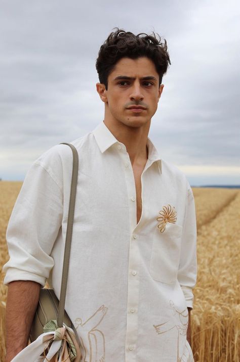 Cyrus Amini by J. Sanchez Pinelli – Jacquemus S/S 2021 Fashion Cowok, Mens Inspiration, Mens Summer, Chef's Jackets, You Never, Fashion Show, Casual Button Down Shirt, Fashion Inspo, Men Casual