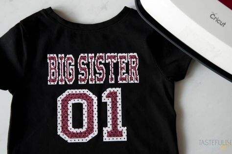 Diy Jersey Shirt, Diy Jersey, Football Diy, Frugal Family, Diy Disney, Weeding Tools, Disney Diy, Iron On Vinyl, Cricut Maker