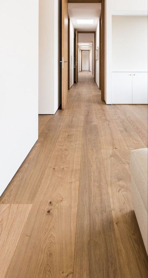 Light Wooden Floor, Florida Interior Design, Hardwood Floor Colors, Wooden Floors, Wood Look Tile, Floor Colors, Parquet Flooring, Timber Flooring, Wood Flooring