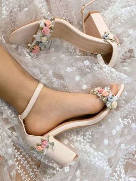 Goefeousy wedding shoes made with flowers Wedding Shoes Ideas The Bride, Flower Wedding Heels, Lace Up Wedding Shoes, Untraditional Wedding Shoes, Mexican Wedding Shoes, Cute Fancy Shoes, Light Pink Wedding Heels, Wedding Shoes Flowers, Spring Wedding Shoes Bride