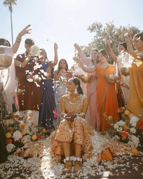 Indian Wedding Aesthetic, Indian Wedding Pictures, Couple Shots, Big Fat Indian Wedding, Brown Wedding, Indian Wedding Photos, Haldi Ceremony, Bollywood Wedding, Sikh Wedding