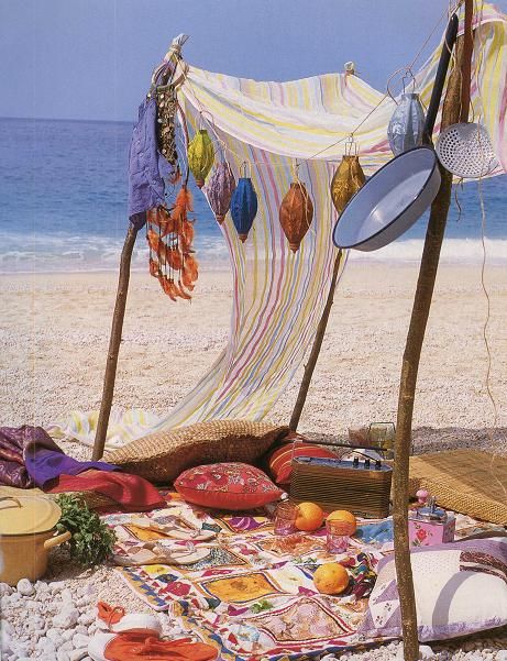 I wish I could say this is all I needed to live... : ).... I can feel the warm breeze just looking at this picture. *happy sigh* Deco Boheme, Bohol, Bohemian Beach, Beach Picnic, Diy Vintage, Beach Bum, Boho Beach, Hippie Chic, Puglia