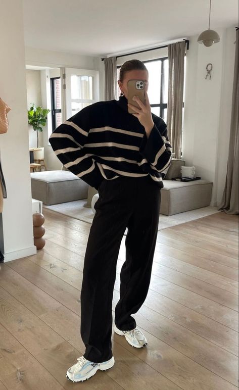 Trouser Sweater Outfit, Black Striped Sweater Outfit, Old Money Hijab Outfit, Striped Sweater Outfits, Beige Sweater Outfit, Black Jacket Outfit, Effortless Chic Outfits, Sweater Outfit Ideas, Striped Sweater Outfit