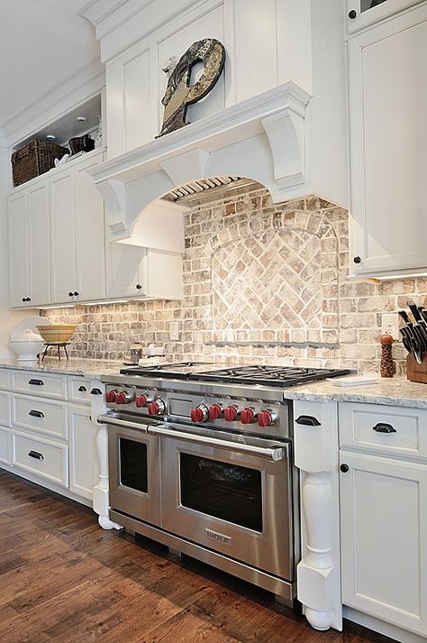 Country Kitchen - like the light brick back splash and herringbone pattern behind the stove. Brick Backsplash, Luxury Kitchen Design, Trendy Kitchen, Kitchen Redo, Counter Tops, Traditional Kitchen, Kitchen Remodel Idea, White Cabinets, Luxury Kitchen