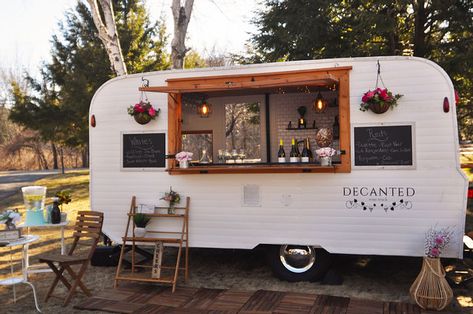 Traveling Coffee Bar, Farmhouse Food Truck, Wine Food Truck, Mobile Wine Bar Trailer, Beverage Truck Ideas, Crepes Food Truck, Camper To Food Truck, Soda Truck Ideas, Wine Truck Mobile