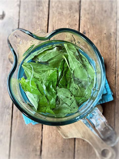 Basil Water Benefits, Basil Infused Water, Infused Water Benefits, Southern Comfort Food Recipes, Benefits Of Basil, Basil Water, Carb Dishes, Southern Comfort Food, Mint Water