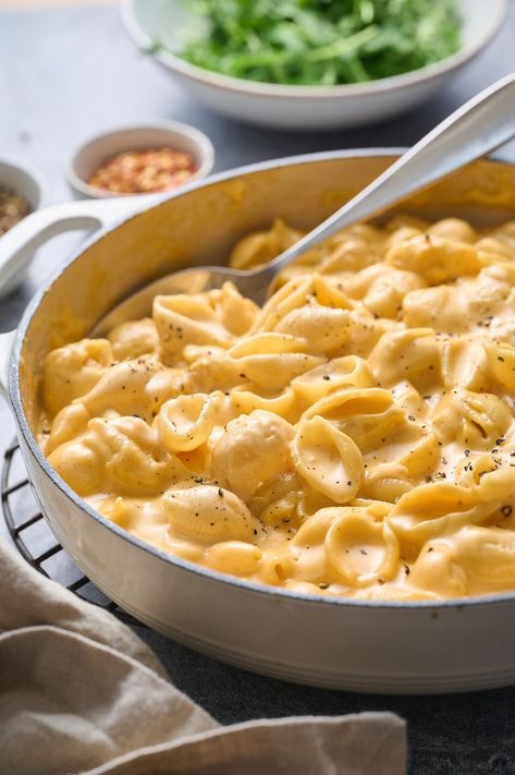 The Best Stovetop Mac and Cheese (4 Cheese) - Baker by Nature Mac And Cheese Stovetop Recipe, Best Mac And Cheese Recipe Stovetop, Homemade Mac N Cheese Sauce, Mac And Cheese Cheese Sauce, Mac And Cheese Recipe Homemade, Best Mac And Cheese Sauce, Hearty Mac And Cheese, Good Mac And Cheese, Macaroni Shells Recipes