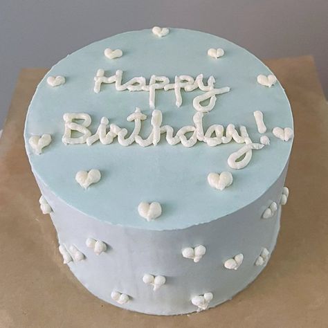 I'm stuck on you, like blue #bentocake #lunchboxcake #funfetticake #babyblueaesthetic #birthdaycake #cakedecorating #septemberbaby… | Instagram Baby Blue Cake Birthday, 21 Cake Ideas 21st Birthday, Baby Blue Birthday Cake, September Birthday Ideas, Light Blue Birthday Cake, Blue Bday Cake, Blue Cake Ideas Birthday, Baby Blue Cake, Fourteenth Birthday