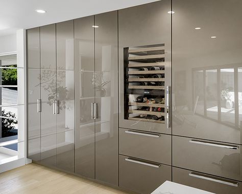 Cupboards With Glass Doors, Aluminum Wardrobe Cabinet, 4g Glass Kitchen Cabinets, Acrylic Cabinets Kitchen, Alluminium Cupboards, Modern Kitchen Cabinet Design Glass Doors, Aluminum Kitchen Cabinets Design, Aluminium Kitchen Cabinets, Cupboard Design Kitchen