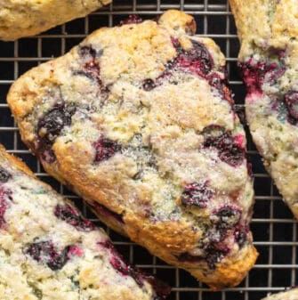 Keto Scones- Just 3 grams carbs! - The Big Man's World ® Keto Apple Scones, Keto Scones Recipe, Keto Uk, Desert Bread, Keto Scones, Keto Muffins, Keto Cakes, Thm Breakfast, Scone Recipes