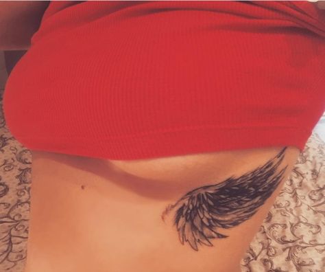 Rib Angel Tattoo, Angel Wing Tattoo On Ribs, Women Side Rib Tattoo, Rib Wing Tattoo, Coverup Tattoo Ideas Ribs, Feminine Wing Tattoo, Collarbone Wing Tattoo, Wings On Ribs Tattoo, Wing Rib Tattoo