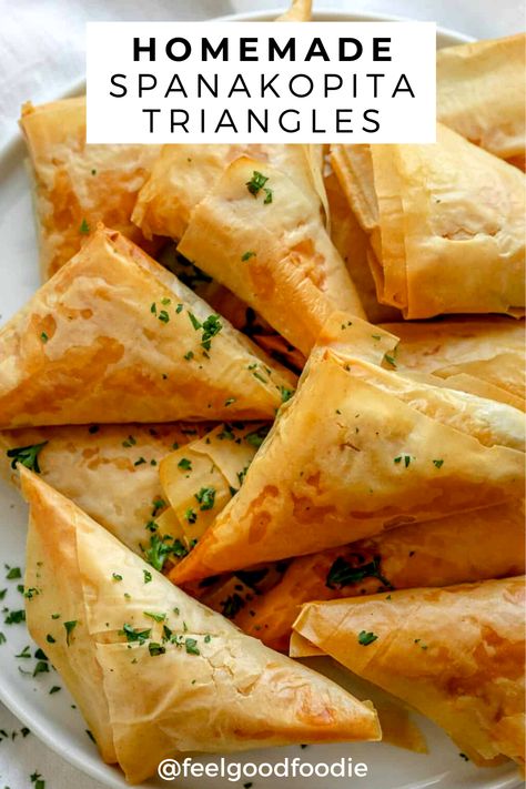 Spinach And Feta Spanakopita, Recipe For Spanakopita, Spanakopita Recipe Puff Pastry, Fillo Pastry Recipes Savoury, Healthy Spanakopita, Spanokita Recipe, Spanikopita Recipes Easy, Spanakopita Recipe Easy, Spanicopita Recipe