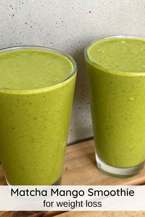 This matcha mango smoothie for weight loss is filled with nothing but nutritional goodness Smoothies For Gut Health, Matcha Smoothie Recipes, Matcha Mango, Recipes Mango, Juice For Skin, Mango Smoothie Recipes, Matcha Recipes, Perfect Smoothie, Matcha Smoothie