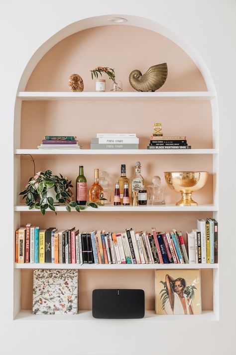 Silver Lake Compound | Silver Lake — Jenna Cooper | LA Downtown Living, Styling Shelves, California Living, Outdoor Entertaining Spaces, Apartment Organization, Silver Lake, Living Room Inspo, Boho Home, Book Shelf