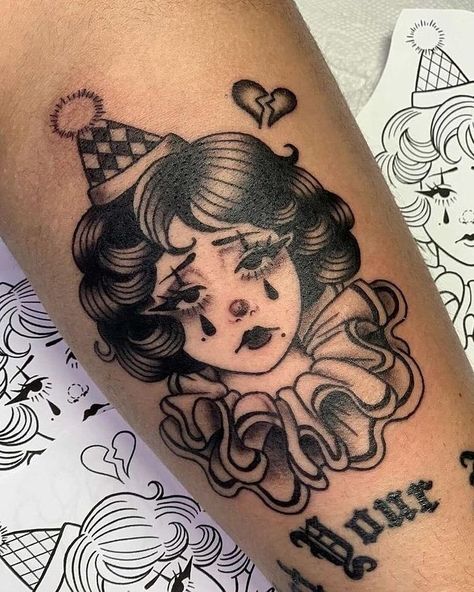 2023 Piercings, Ellen Mellon Tattoo, Women Clown Tattoo, Cute Clown Tattoo, Girl Clown Tattoo, Spooky Girl Tattoo, Traditional Tattoo Girls, Vintage Tattoo Sleeve, Clown Drawing