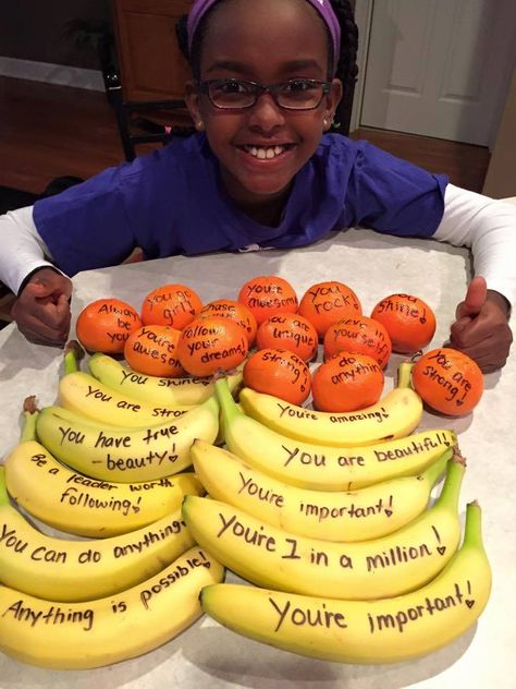 fun snack idea--write motivational phrases on oranges and bananas Snack Ideas For After Soccer Game, Team Breakfast Ideas On The Go, Team Mom Snacks, Volleyball Snacks For Tournaments, Cross Country Snacks, Girls On The Run Ideas, Fun Healthy Snacks For Kids, Fun Healthy Snacks, Sport Snacks