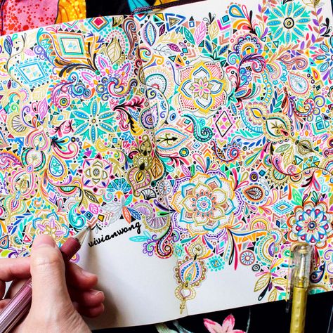 Vivian Wong Gel Pen Doodles, Pen Art Doodle, Gel Pen Drawings, Gel Pen Art, Pen Doodles, Mandala Art Therapy, Pen Art Drawings, Arte Inspo, Drawing Pencil