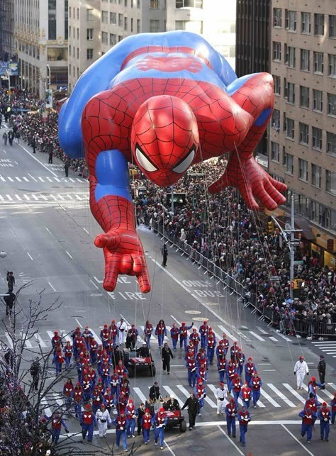 Macy Thanksgiving Day Parade, Thanksgiving Balloons, Balloons Over Broadway, Spiderman Balloon, Macys Thanksgiving Day Parade, Inflatable Art, Macy's Parade, Macys Thanksgiving Parade, Macy’s Thanksgiving Day Parade