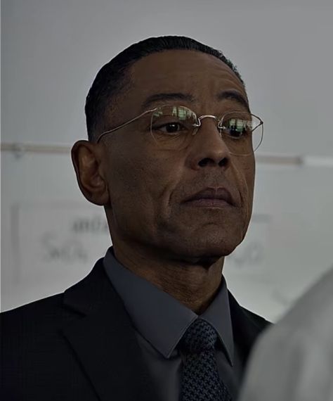 Gustavo Fring Profile Picture, Breaking Bad Profile Pic, Gus Fring Pfp, Gustavo Fring Wallpaper, Gus Fring Wallpaper, Bts English Lyrics, Gus Breaking Bad, Breaking Bad 2, Songs Photo