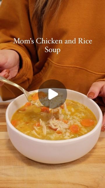 Erin O'Brien on Instagram: "MOM’S EASY CHICKEN & RICE SOUP 🫶🏼🍂🤍 This is one of my favorite family recipes and the ultimate comfort food! It’s simple, comforting, and so delicious. You’ve got to try it! 

Ingredients:
1 rotisserie chicken (shredded)
1 garlic clove, halved
1 yellow onion, quartered + 1/4 yellow onion, finely diced
5-6 carrots, peeled and sliced
5 stalks celery, chopped
Celery leaves, finely chopped (reserve these from stalks)
1 tomato (or handful of cherry tomatoes), diced
1 tbsp. butter
1-2 tbsp. EVOO
4 tsp. chicken bouillon (I use Knorr)
Meat/poultry seasoning (I use John Henry’s Greek Seasoning)
2 pinches ground thyme
Juice of 1/4 lemon
1/3 cup long grain rice
Salt & pepper to taste
6 cups water + 2 cups water (detailed in recipe below)

Method:
1. Shred roasted chick Erin O'brien, Easy Chicken Rice Soup, Celery Leaves, Chicken Shredded, Easy Chicken And Rice, Chicken Rice Soup, Chicken Bouillon, Greek Seasoning, Instagram Mom