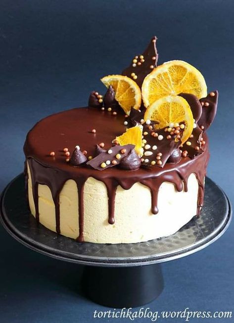 Orange Cake Design, Orange Cake Decoration, Chocolate Bar Cakes, Christmas Ice Cream Cake, Chocolate Fruit Cake, Chocolate Orange Cake, Lolly Cake, Easy Homemade Cookies, Buttercream Cake Designs