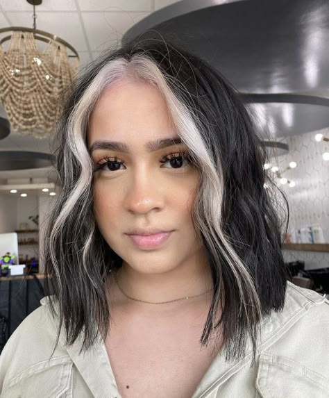 White Highlights In Front Of Hair, Dark Short Hairstyles, Black And Blonde Medium Hair, Black Hair With Ice Blonde Highlights, Black With Silver Money Pieces, Short Black Hair Money Piece, Black Short Hair With Money Piece, Black Hair Blonde Money Piece Short Hair, Black Hair Grey Money Piece