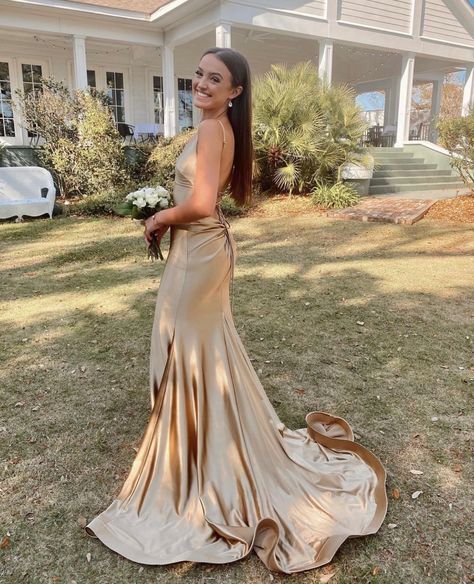 Champagne Gold Dress Prom, Light Gold Prom Dress, Champagne Prom Dress Couple, Gold Prom Dress Couple, Boyfriend Girlfriend Goals, Couples Prom Outfits, Half Down Ponytail, Half Up Half Down Ponytail, High School Prom Dress