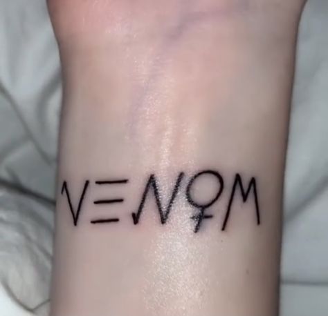 Women Venom Tattoo, Women Venom, Venom Women, Empowerment Tattoo, Tiktok Women, Venom Tattoo, Women In Red, Emo Tattoos, Feminist Tattoo