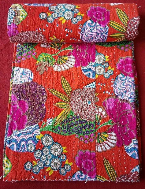 Handmade blanket Unique Bed Sheets, Quilt Decor, Japanese Boro, Kantha Quilt King Size, Bohemian Quilt, Kantha Bedding, Bedding Quilt, Carpet Ideas, Boho Quilt