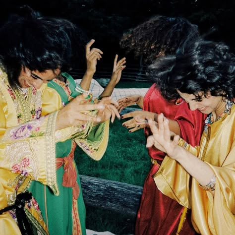 Lost in the beauty of Moroccan dance. Such a rich culture and tradition. 🇲🇦 📸 𝚌𝚛𝚎𝚍𝚒𝚝 𝚝𝚘 𝚞𝚗𝚔𝚗𝚘𝚠𝚗 📥 𝖣𝗆 𝖿𝗈𝗋 𝖼𝗋𝖾𝖽𝗂𝗍 𝗈𝗋 𝗋𝖾𝗆𝗈𝗏𝖺𝗅 𝑻𝒂𝒎𝒈𝒉𝒓𝒂𝒃𝒊𝒕 𝑽𝒊𝒃𝒆𝒔ᵇʸ ᵏʳʸˢˢᵗᵃˡ 🇲🇦 ⵣ ------------------------------- #WanderlustingMorocco #ForeverInLove #Morocco #Marrakech #TravelMorocco #BeautifulMorocco #MoroccanMagic #berberculture #amazigh #MarrakeshVibes #NorthAfrica #Maroc #VisitMorocco #MoroccanCulture #morocco🇲🇦🌅 My Aesthetic Core, Moroccan Dance, Morrocan Aesthetic, Vintage Morroco, Moroccan Girl Aesthetic, Moroccan Culture Aesthetic, Moroccan Photography, Morocco Culture, Morocco In The 90s