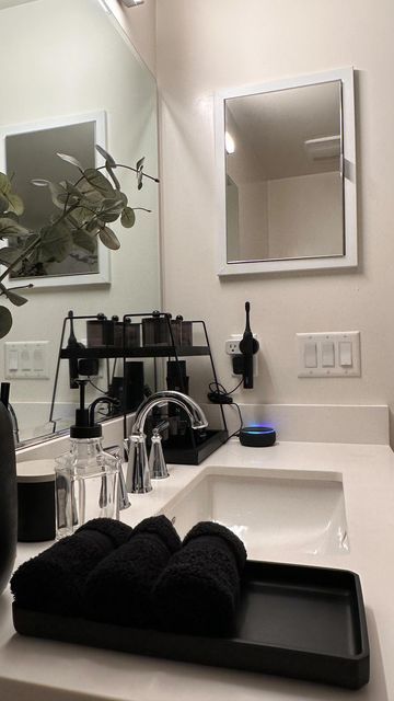 Black Bathroom Containers, Black Aesthetic Bathroom Ideas, Black Bathroom Inspo Aesthetic, Bathroom Counter Decor Black, Black Apartment Aesthetic Bathroom, Black Bathroom Aesthetic Modern, Black And White Bathroom Decor Apartment, Black Decor Living Room Apartments, Black Decor For Bathroom