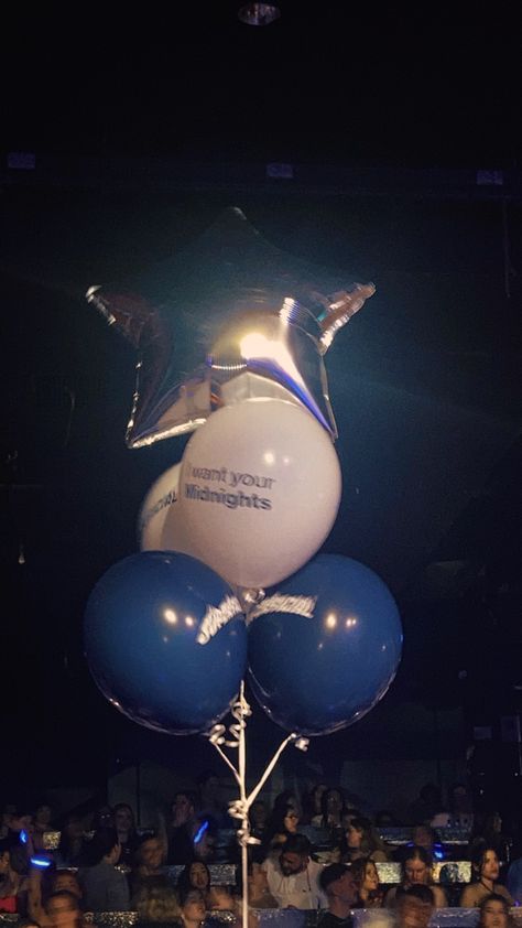 balloons midnights taylor swift party Taylor Swift Night Aesthetic, Taylor Swift Concert Aesthetic Wallpaper, Midnights Party Aesthetic, Midnights Taylor Swift Aesthetic Party, Taylor Swift Fifteen Birthday Party, Taylor Swift Birthday Aesthetic, Taylor Swift Birthday Party Aesthetic, Taylor Swift Birthday Party Ideas Midnights, Star Party Aesthetic