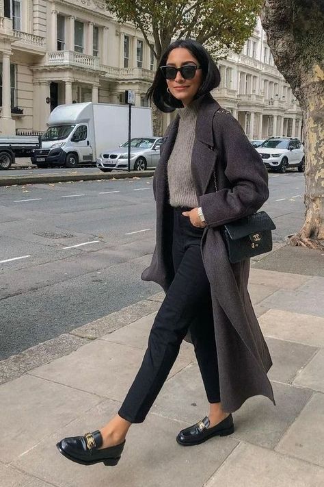 Loafers Outfit, Outfit Chic, Corporate Outfits, Office Outfits Women, Business Casual Outfits For Work, Looks Street Style, Stylish Work Outfits, Workwear Fashion, Work Wear Women