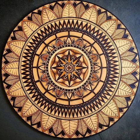 Wood Burning Diy, Tre Kunst, Wood Carving Furniture, Pyrography Patterns, Wood Wall Art Diy, Woodburning Projects, Pyrography Art, Wood Burning Crafts, Wood Burning Patterns