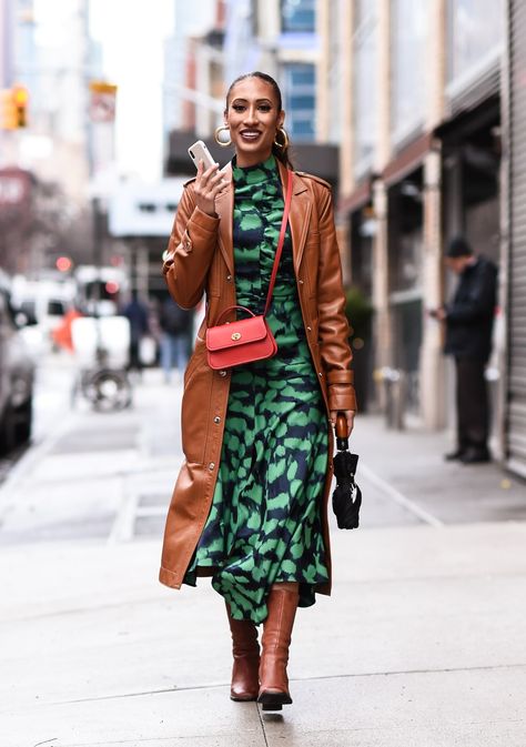 Trent Coat, St Patrick's Day Outfit, Look Rock, Green Outfit, Cool Street Fashion, Mode Inspiration, Leather Coat, Missoni, Star Fashion