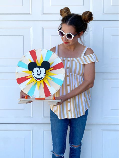 Disney Ferris Wheel, Diy Ferris Wheel, Pixar Pier, Disney Room, Disneyland Birthday, Disney Room Decor, Prize Wheel, It’s A Small World, Kids Deco