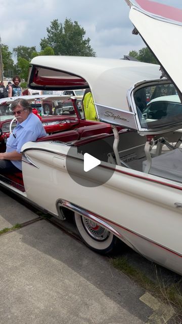 Classic Cars Gallery on Instagram: "1959 Ford Galaxie Skyliner" Custom Ford Trucks, Ford Jokes, Classic Cars Trucks Chevy, Bond Arms, Classic Cars Usa, Vintage Cars 1950s, Old Hot Rods, Classic Muscle Cars, 1960s Cars