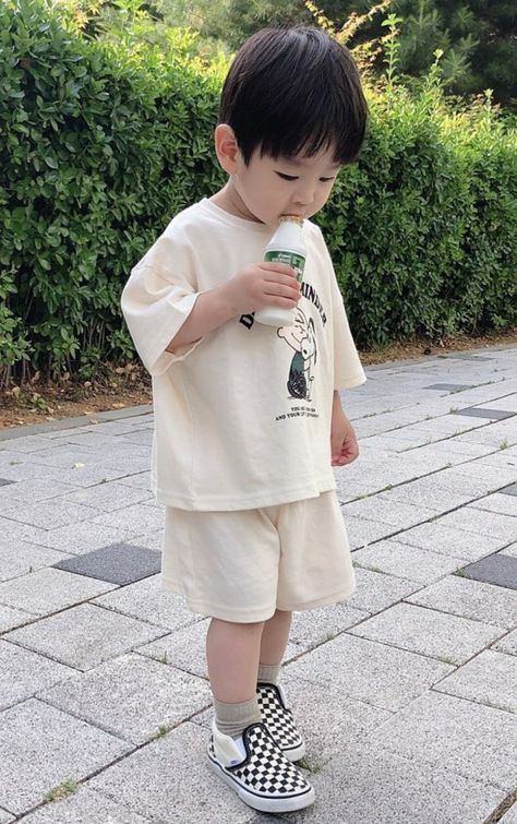 Baby Boy Korean Outfits, Ootd Kids Boys Outfit, Korean Kids Outfits Boys, Korean Toddler Boy, Kid Hairstyles Boy, Ootd Baby Boy, Baby Boy Ootd, Hairstyles Boy, Dubai Jumeirah