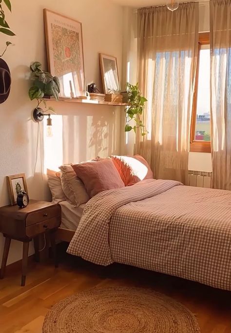 Light Wood Aesthetic Bedroom, Apartment Headboard Ideas, Small Earthy Apartment, Gable Roof Bedroom Interior, Cosy Simple Bedroom, Room Ideas With Wood Furniture, Mid 20s Bedroom, Bedroom Inspo Earthy, Terracotta Dorm Room