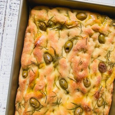 Olive And Rosemary Focaccia, Green Olive Bread Recipe, Green Olive Soup, Foccacia Bread Olives, Recipes Using Green Olives, Forfar Bridie Recipe 12 Tomatoes, Recipes With Green Olives, Green Olives Recipes, Olive Foccacia Bread